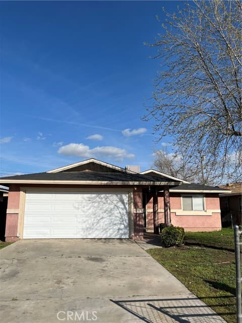 207 Clyde Street, Bakersfield, CA 93307