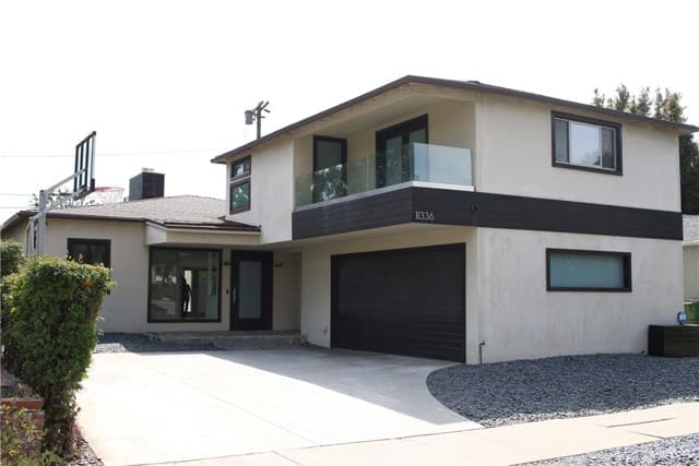 11336 Montana, Los Angeles, CA 90049